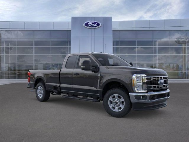 2026 Ford F-350 Super Duty XLT - Photo 8