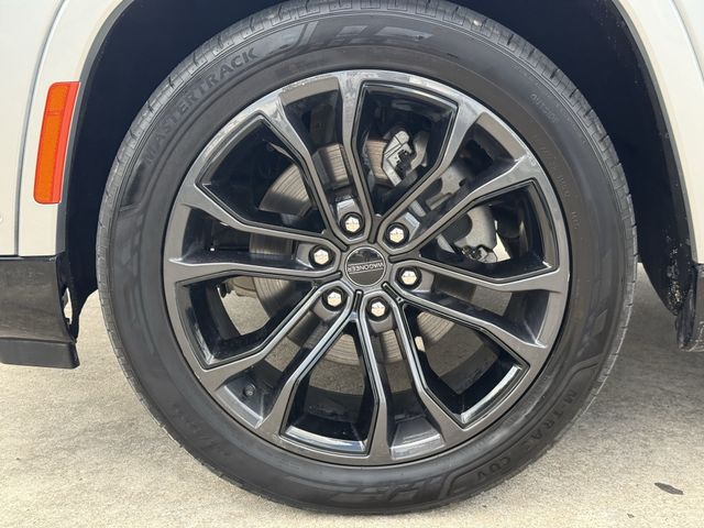 2024 Jeep Grand Wagoneer Series II Silver at Mac Haik CDJR North Houston