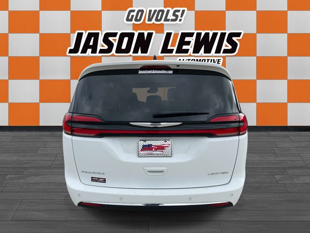 View vehicle photo 5