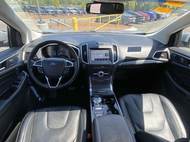 2019 Ford Edge Titanium 16