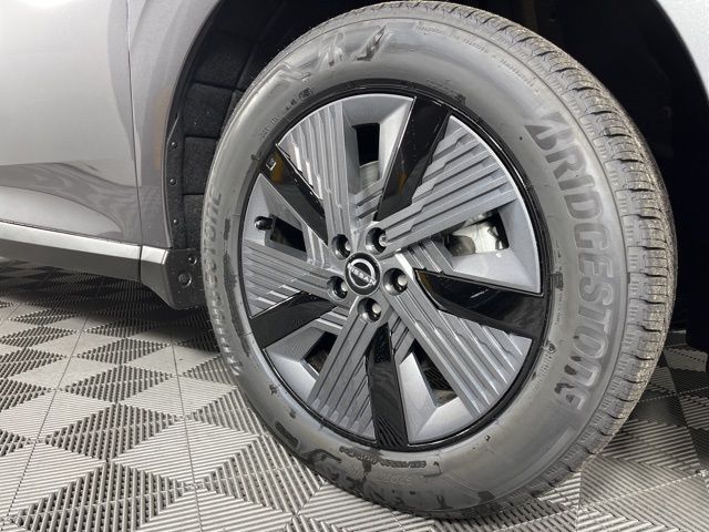 2025 Gun Metallic Nissan Murano SL AWD SUV