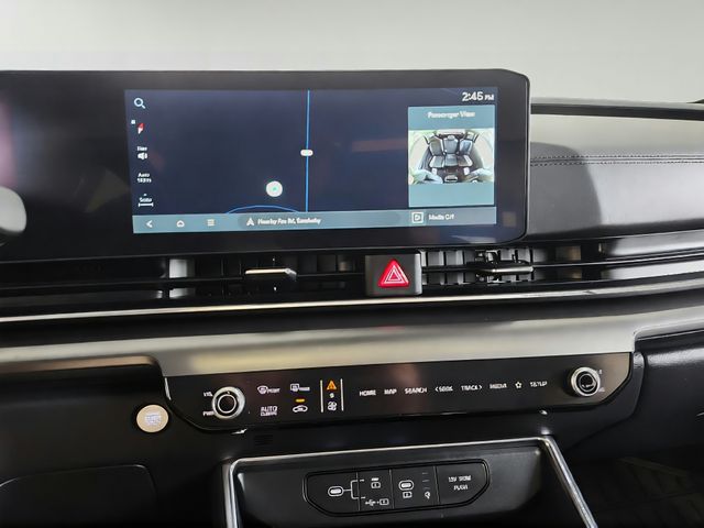 Used 2026 Kia Carnival Van
