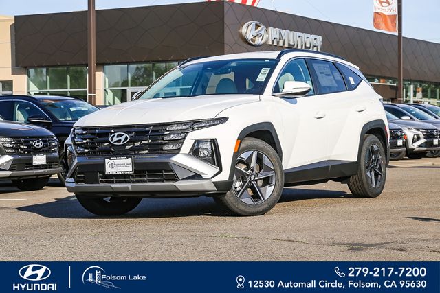 White Pearl 2026 Hyundai Tucson SEL Premium FWD SUV / Crossover Front-Wheel Drive 8-Speed Automatic
