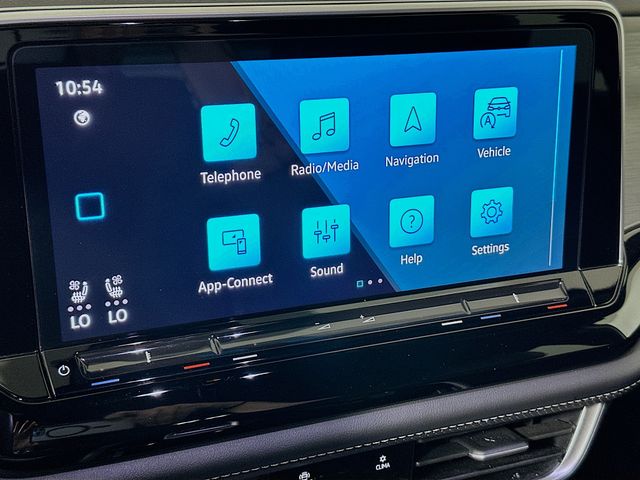 2024 Volkswagen Atlas Cross Sport 2.0T SE w/Technology photo