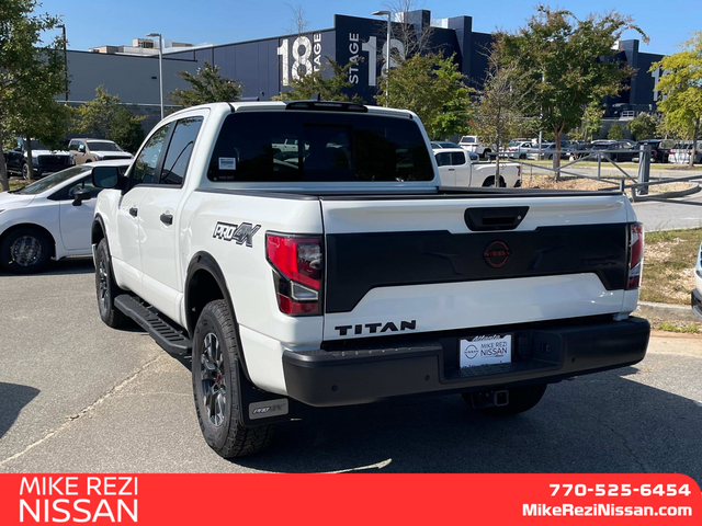 2024 Nissan Titan PRO-4X 4