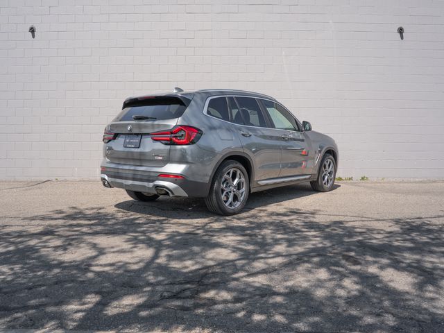 Used 2024 Gray BMW xDrive30i image 7