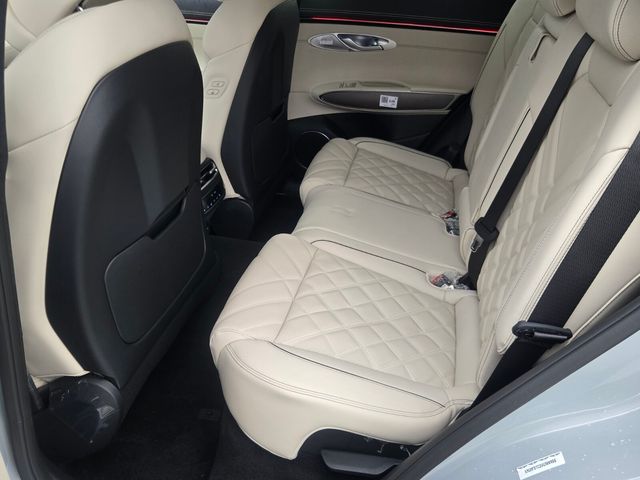 2027 Genesis Gv70