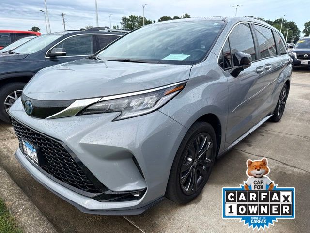 2024 Toyota Sienna XSE 7-Passenger FWD
