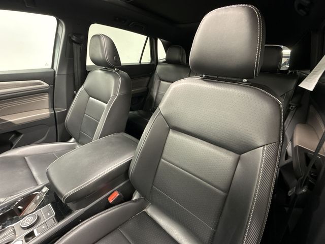 2022 Volkswagen Atlas Cross Sport 3.6L V6 SE w/Technology Gray at Bob Ruth Ford
