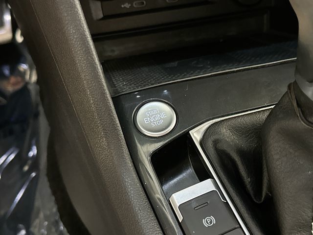 2022 Volkswagen Tiguan 2.0T SEL R-Line White at South Hills Kia