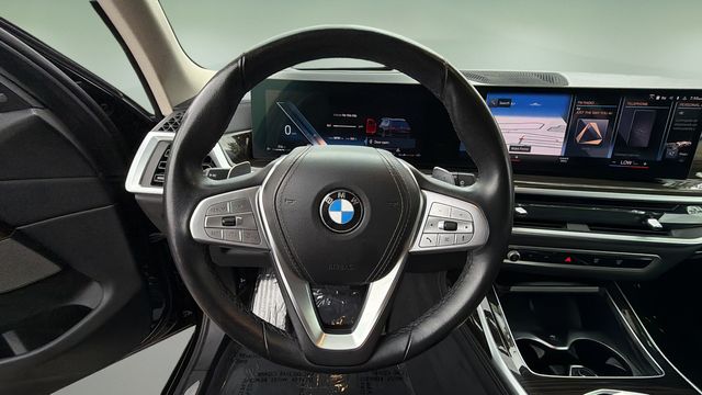 Used 2023 Black BMW xDrive40i image 14