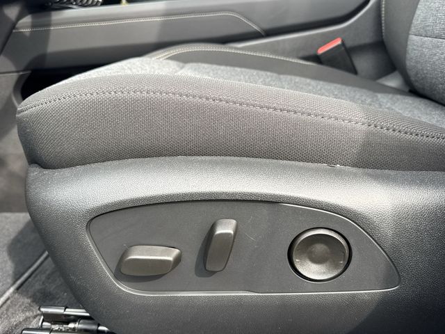 2026 GMC Acadia Elevation - Photo 13