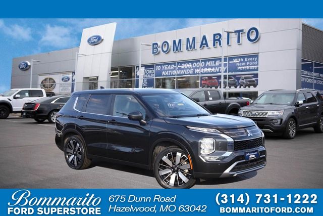 Graphite Gray 2025 Mitsubishi Outlander SUV / Crossover Front-Wheel Drive Continuously Variable Transmission