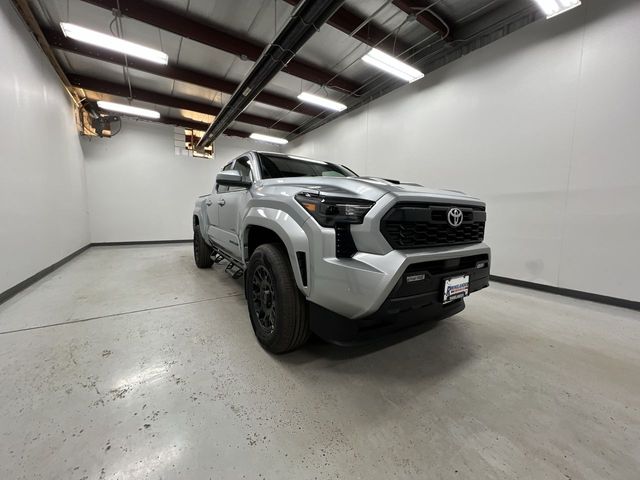 2025 Toyota Tacoma TRD Sport Double Cab photo 2