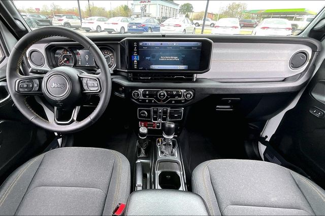 Used 2024 Jeep Gladiator Willys 4D Crew Cab