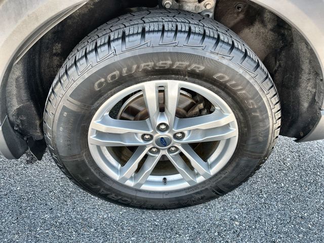 Used 2020 Blue Ford XLT image 19