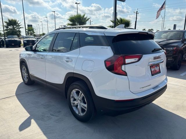 Used 2023 White GMC SLE image 4