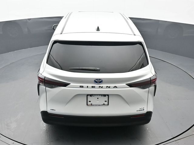 2024 Toyota Sienna XLE 42