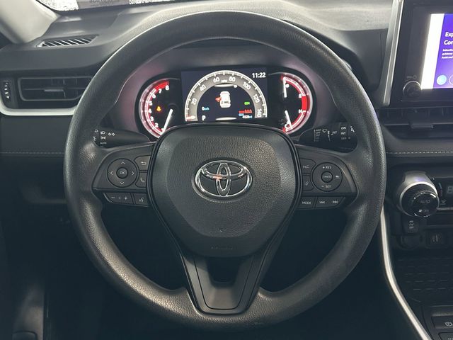 2024 Toyota RAV4 XLE 8