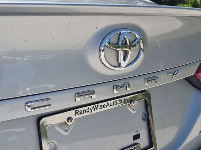 2022 Toyota Camry - Image 10