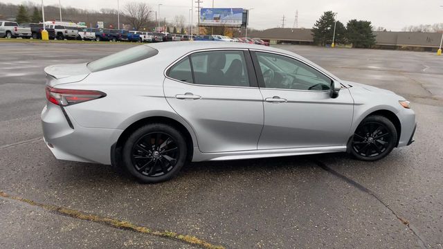 2021 Toyota Camry SE 8