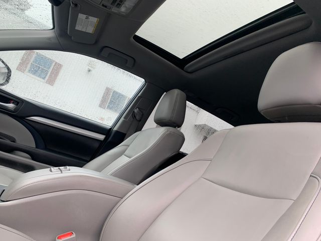 Used 2019 Toyota Highlander SUV