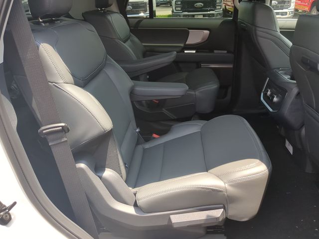 New 2026 Star White Metallic Tri-Coat Ford Active image 45
