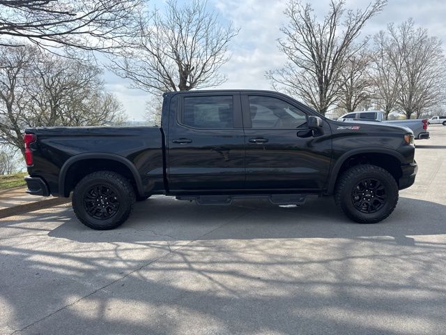 Used 2022 Black Chevrolet ZR2 image 8