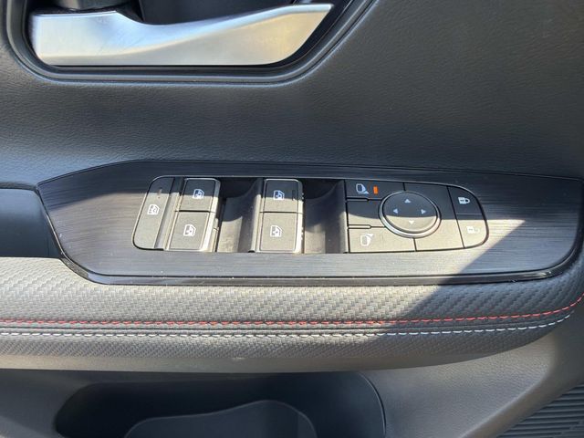 2025 Nissan Kicks - Image 21