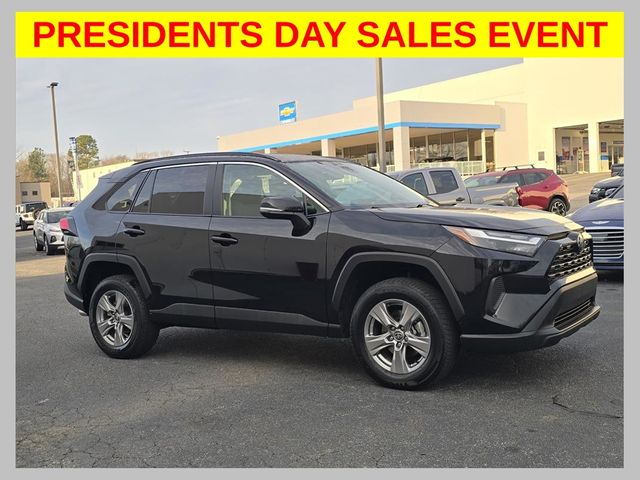 2024 Toyota RAV4 XLE FWD