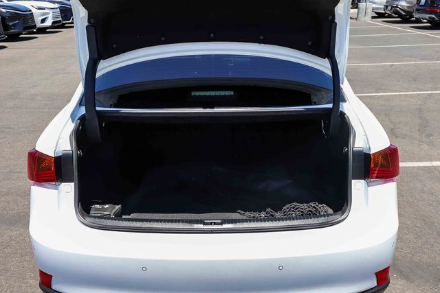 Used 2020 White Lexus 300 image 32