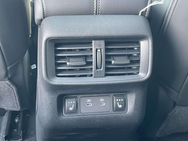 New 2026 White Nissan Platinum image 12