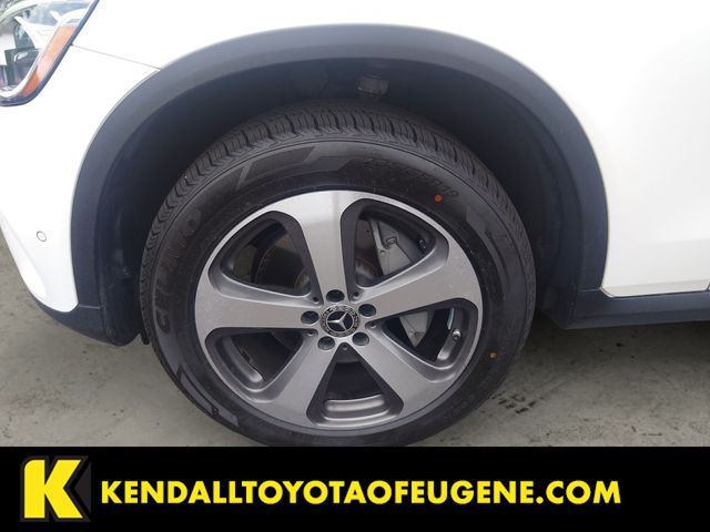 Used 2022 White Mercedes-Benz GLC 300 image 14