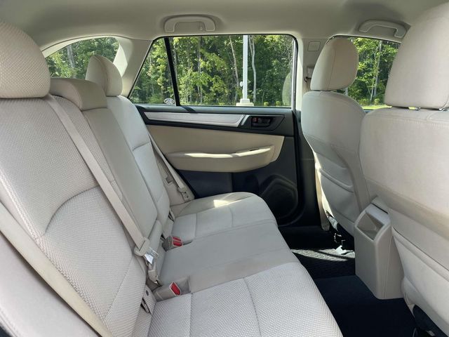 2018 Subaru Outback 2.5i 16