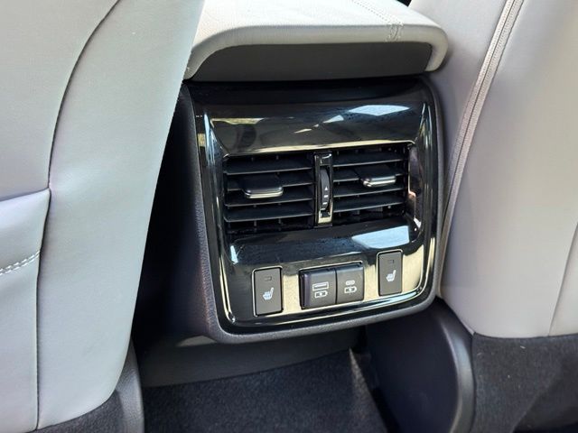 Used 2022 Toyota Avalon Hybrid Sedan