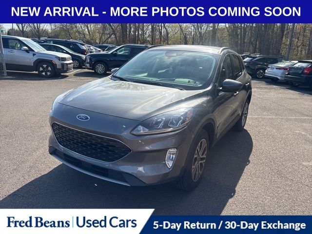 Carbonized Gray Metallic 2022 Ford Escape SEL AWD SUV / Crossover All-Wheel Drive 8-Speed Automatic