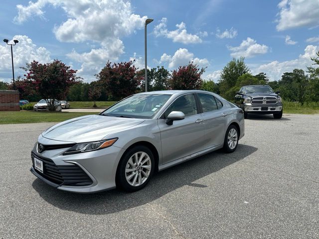 Celestial Silver Metallic 2024 Toyota Camry Sedan Front-Wheel Drive 8-Speed Automatic