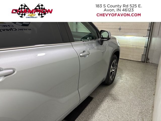 2021 Toyota Highlander Hybrid XLE photo