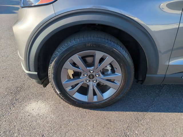 Used 2022 Gray Ford XLT image 10