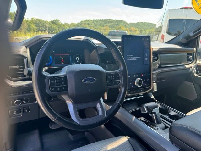 Used 2022 Blue Ford Lariat image 32