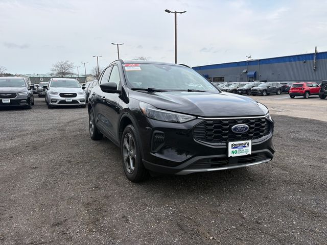 Black Metallic 2025 Ford Escape ST-Line AWD SUV / Crossover All-Wheel Drive 8-Speed Automatic