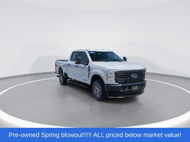 Used 2024 White Ford XL image 2