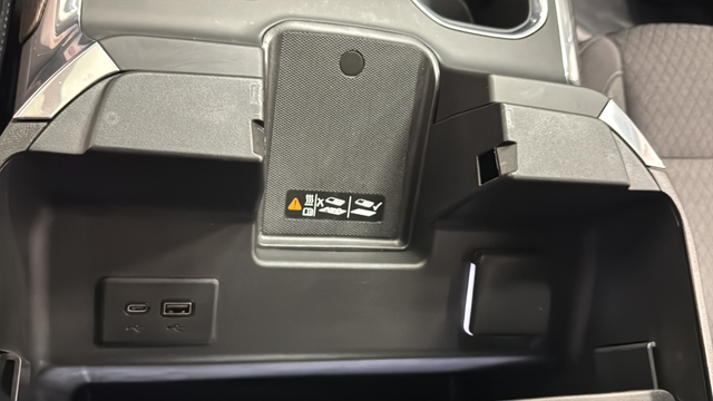 Used 2024 Summit White Chevrolet RST image 34