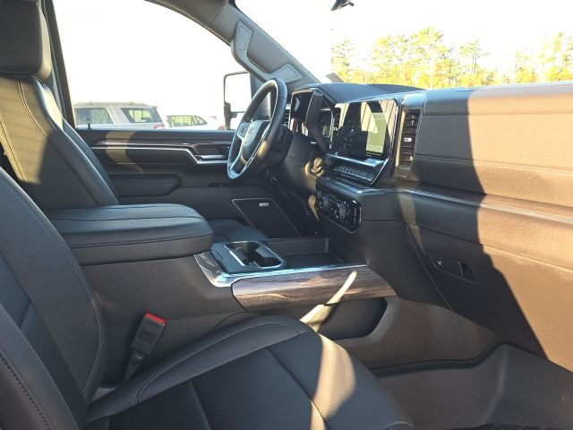 2024 Chevrolet Silverado 2500HD LTZ:44332A