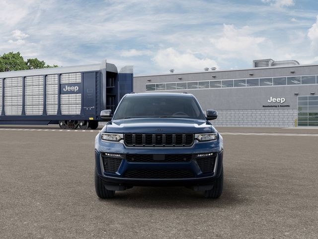 2026 Jeep Grand Cherokee Limited Reserve 4x4's photo