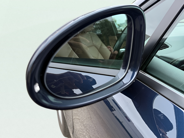 2021 Porsche Macan Base - Photo 32