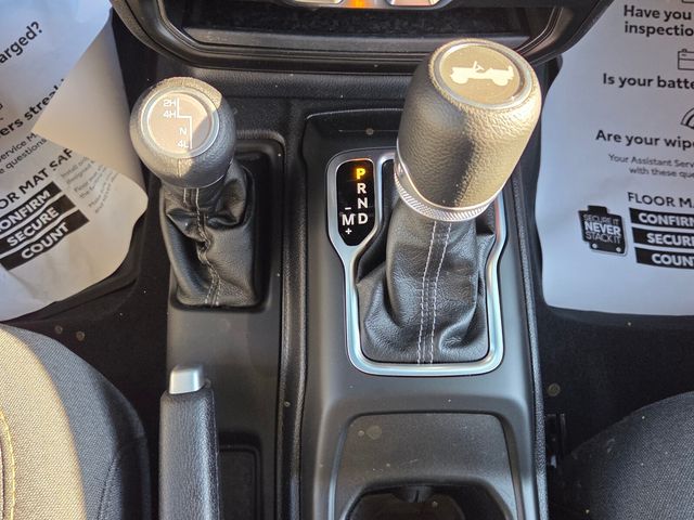 Used 2025 Green Jeep Sport S image 19