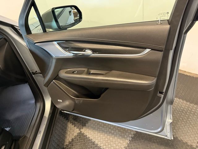 2024 Cadillac XT6 Sport photo