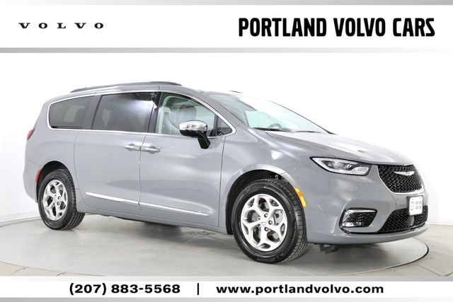 Ceramic Gray Clearcoat 2023 Chrysler Pacifica Minivan All-Wheel Drive 9-Speed Automatic