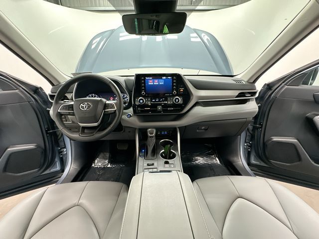 2022 Toyota Highlander XLE  at South Hills Kia